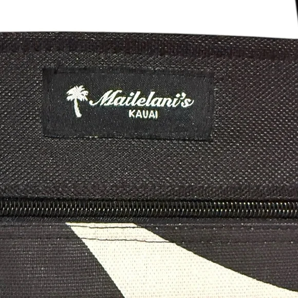 Mailelani’s Kauai Black & White Floral Zip Top Canvas Tote - Picture 2 of 8